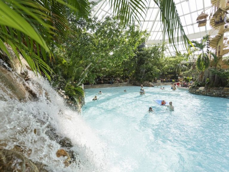 Subtropische zwembad Aqua Mundo De Vossemeren. Mooiste van België! Subtropische zwembad Aqua Mundo De Vossemeren. Mooiste van België!